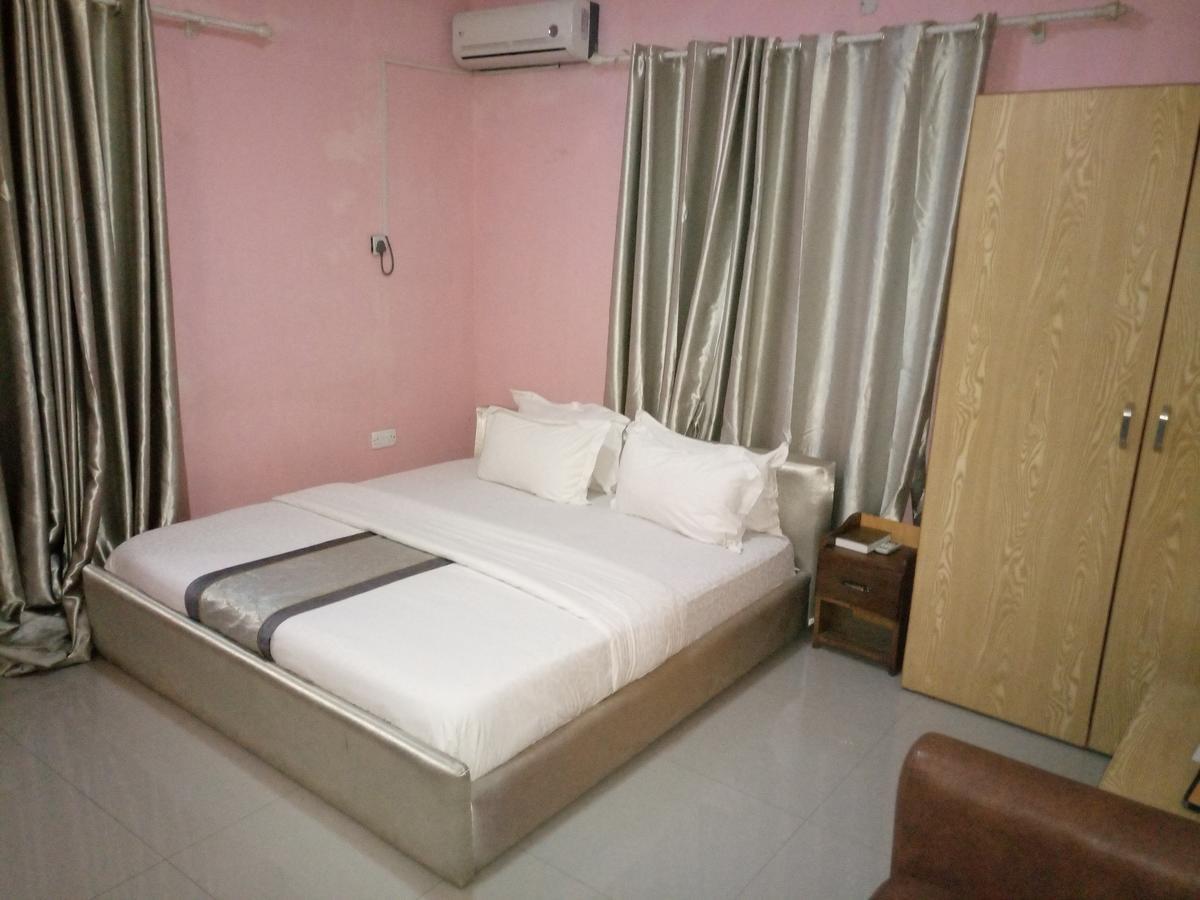 Glorious Hotel & Suites Ikotun Exterior foto