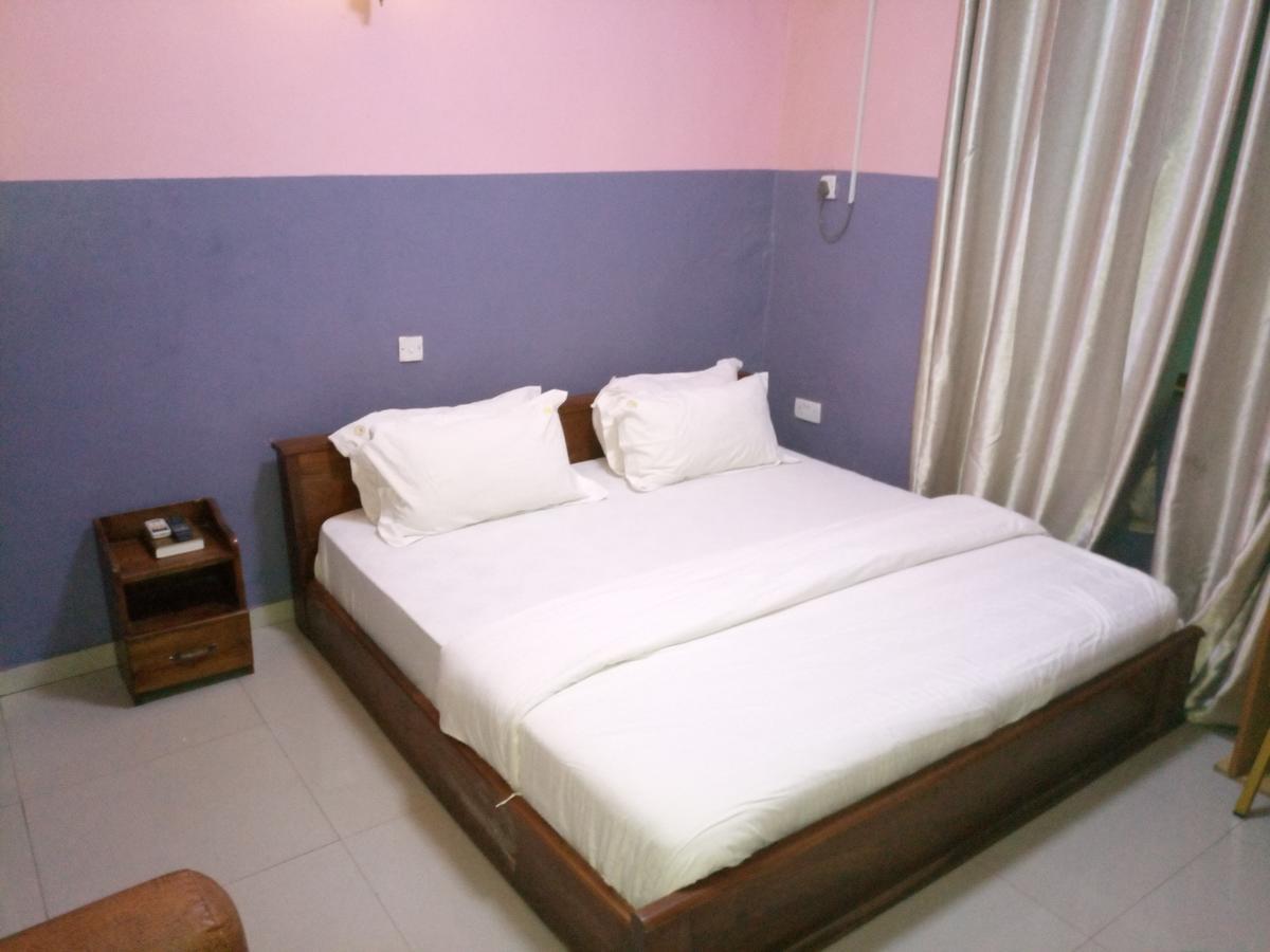 Glorious Hotel & Suites Ikotun Exterior foto